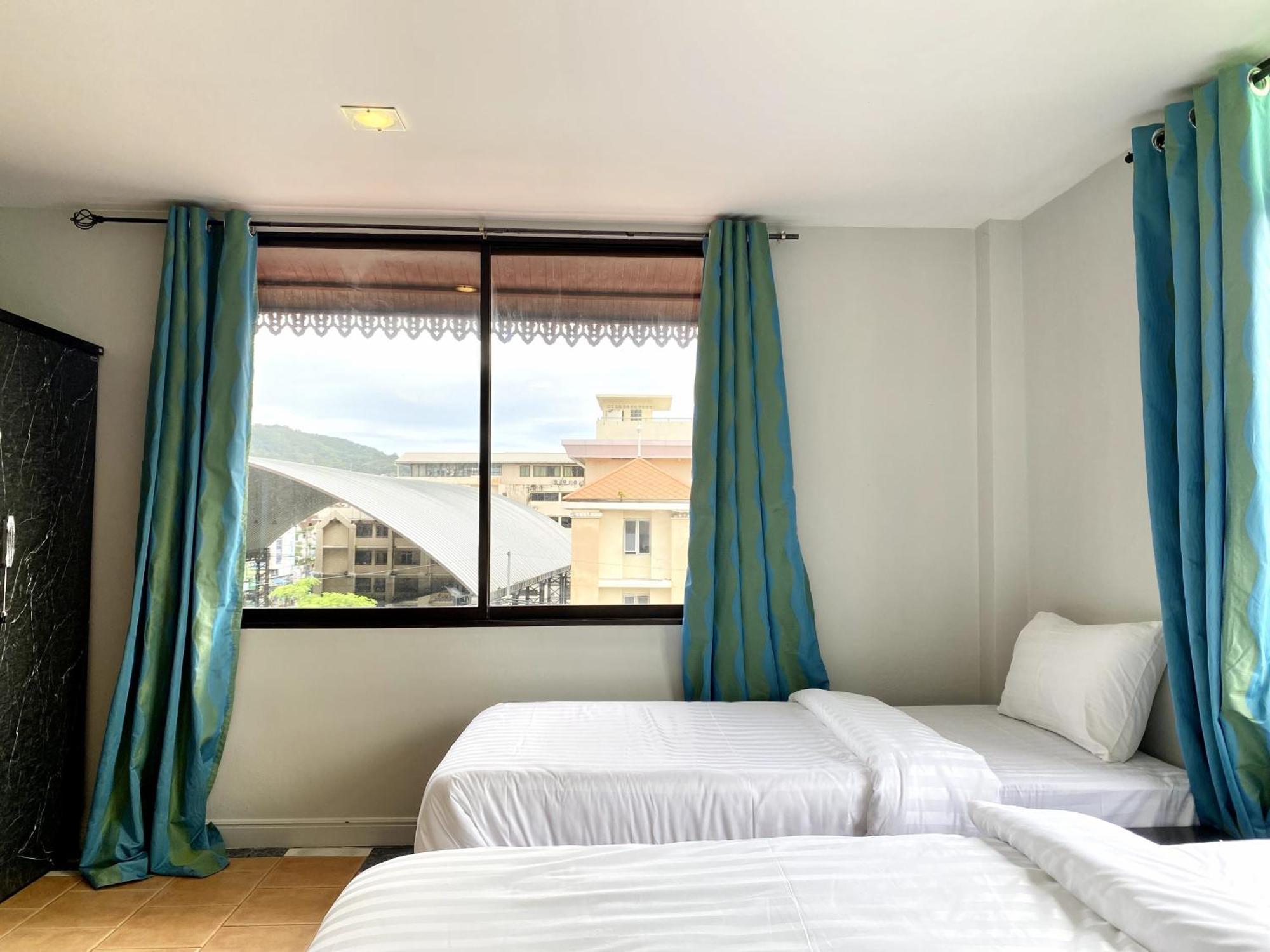 Beachwalk Minotel Patong Ngoại thất bức ảnh