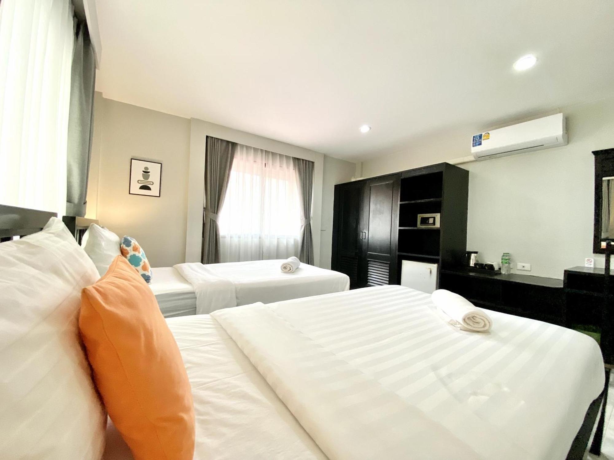Beachwalk Minotel Patong Ngoại thất bức ảnh