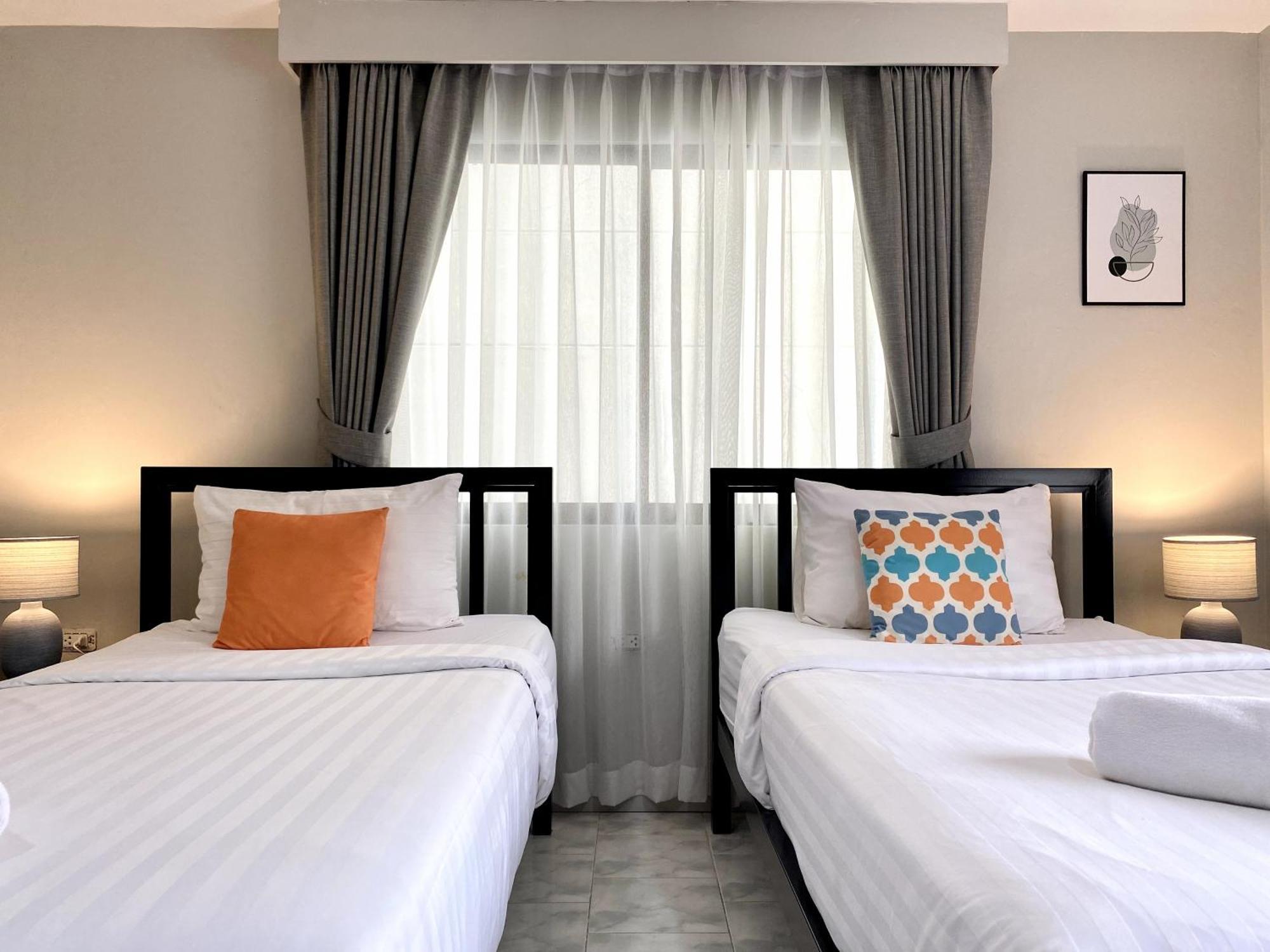 Beachwalk Minotel Patong Ngoại thất bức ảnh